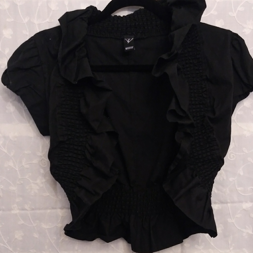 Windsor bolero type crop top sz M